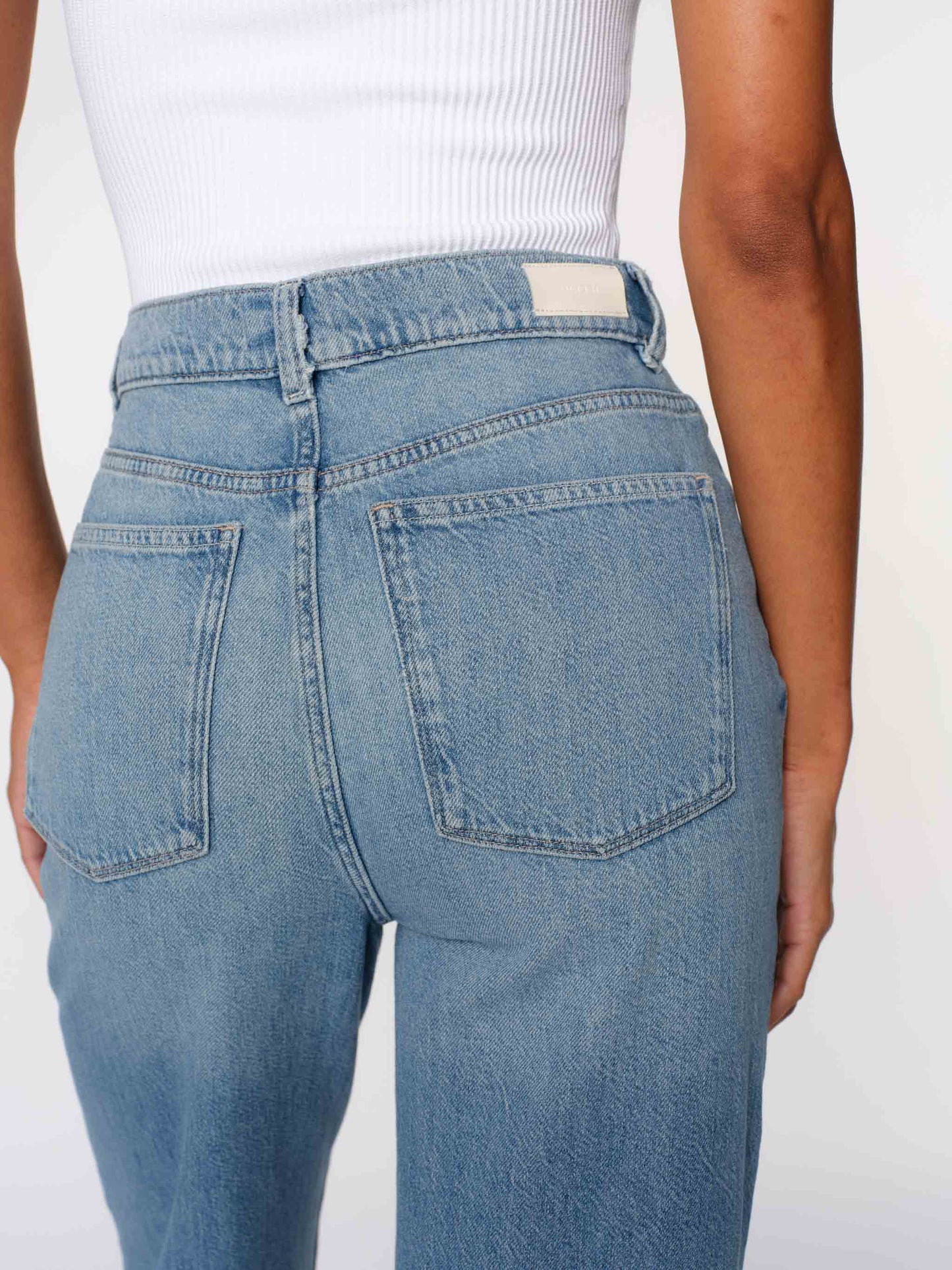 Hepburn Wide Leg High Rise Ankle Jeans River Bank - DL1961