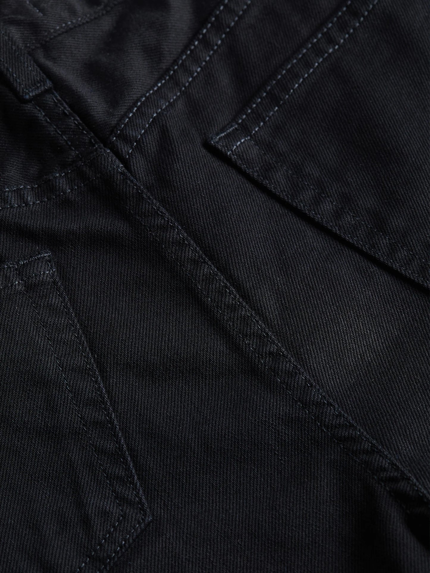 Clark Distressed Denim Short Noir Destruct - L'AGENCE