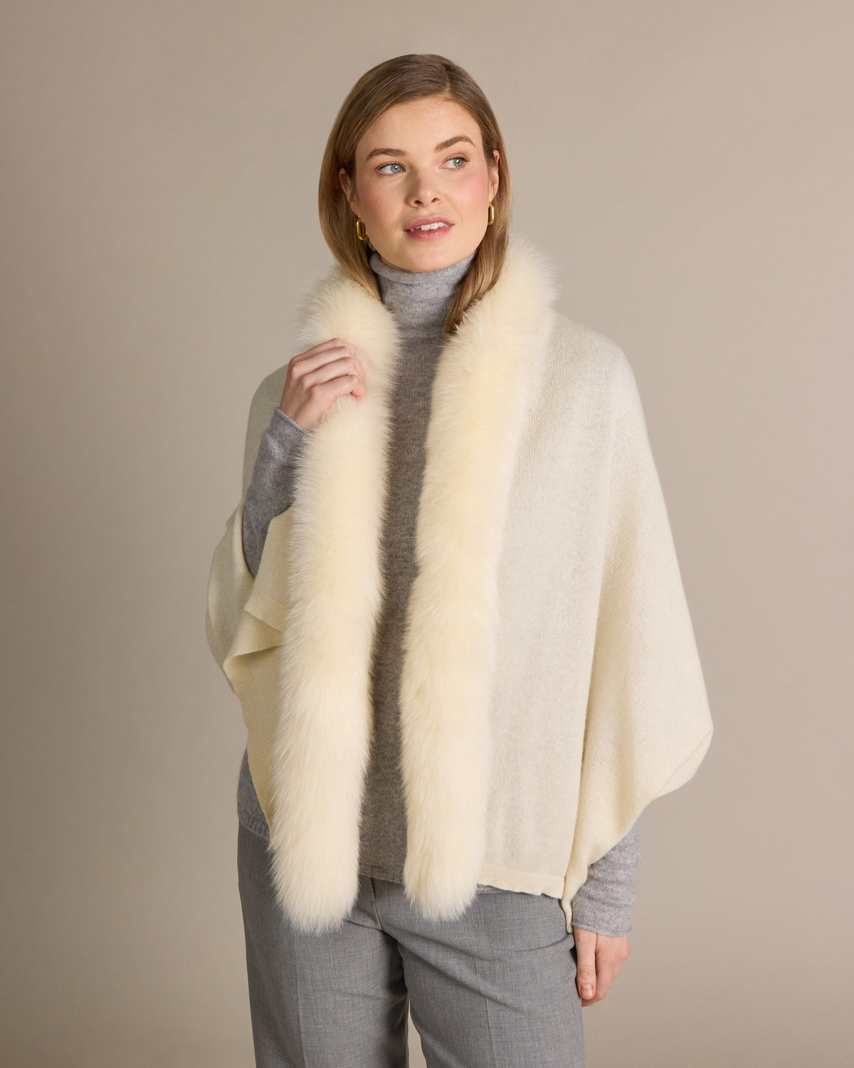 Cashmere Meryl Fox Trim Wrap Snow - Alashan