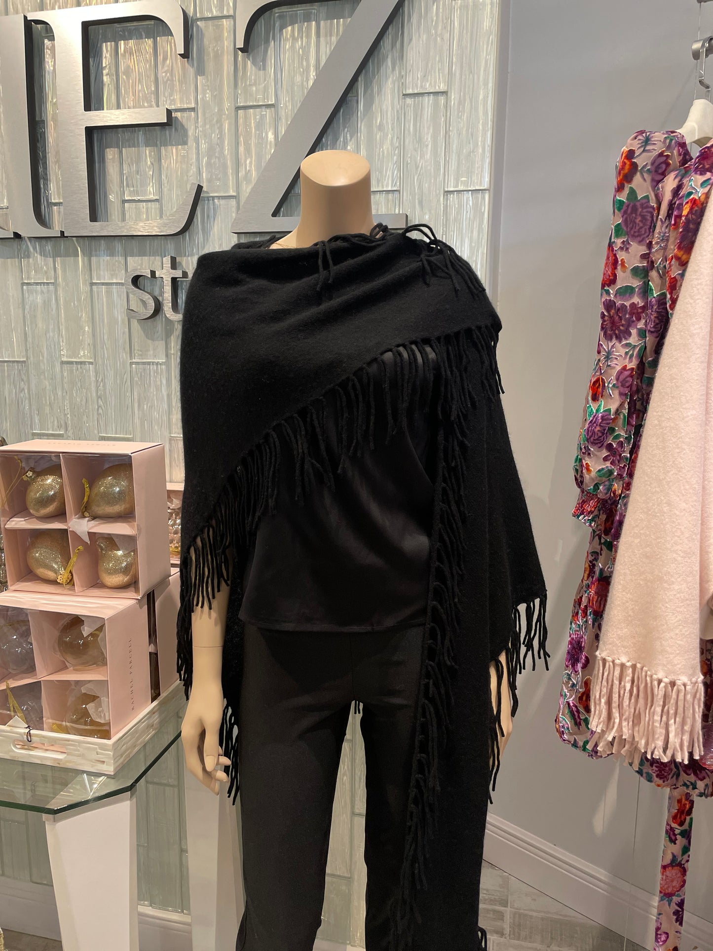 Fringe Wrap Black - Jackie Z Style Co