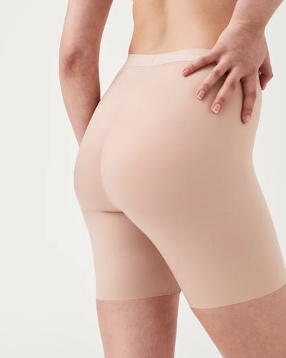 Invisible Girl Short Champagne Beige - SPANX