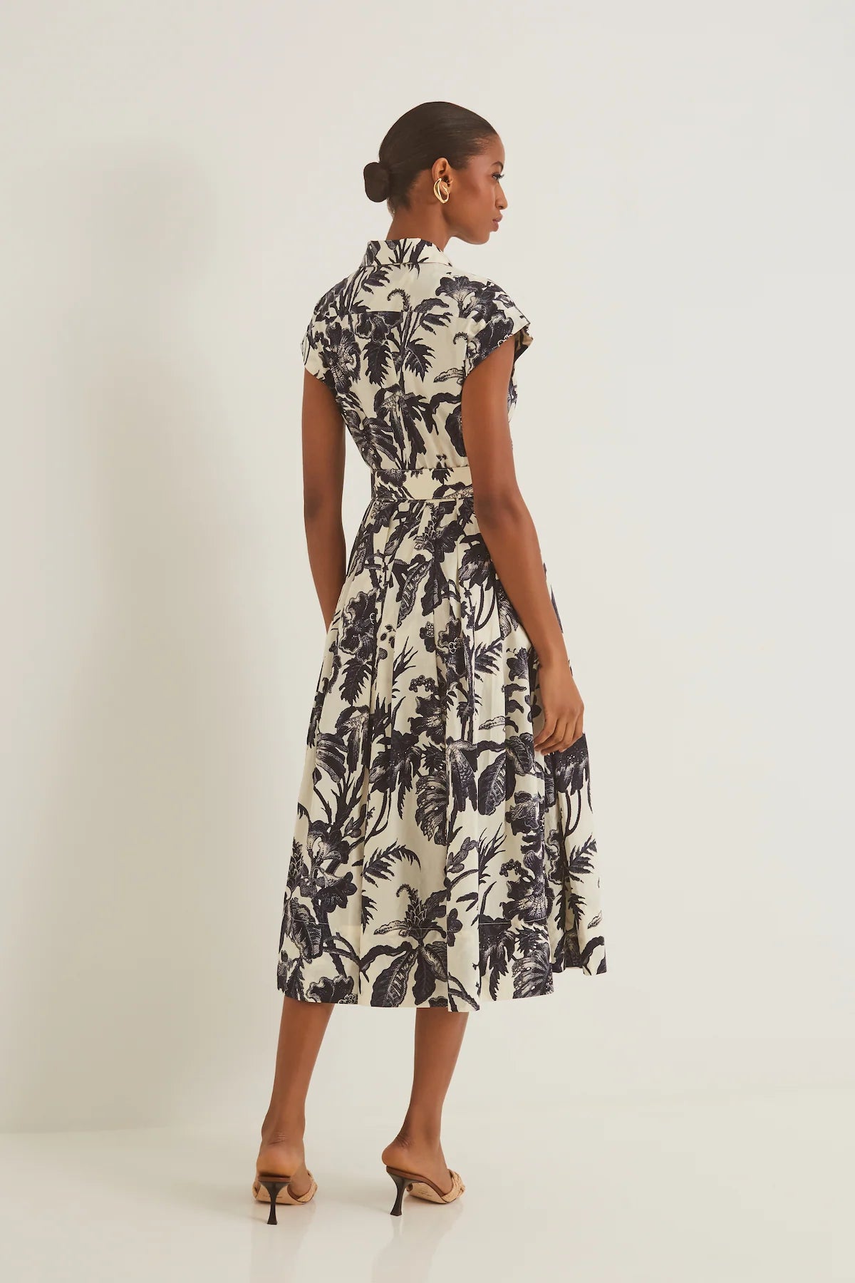 Octavia Dress Fauna Floral Navy - Cara Cara