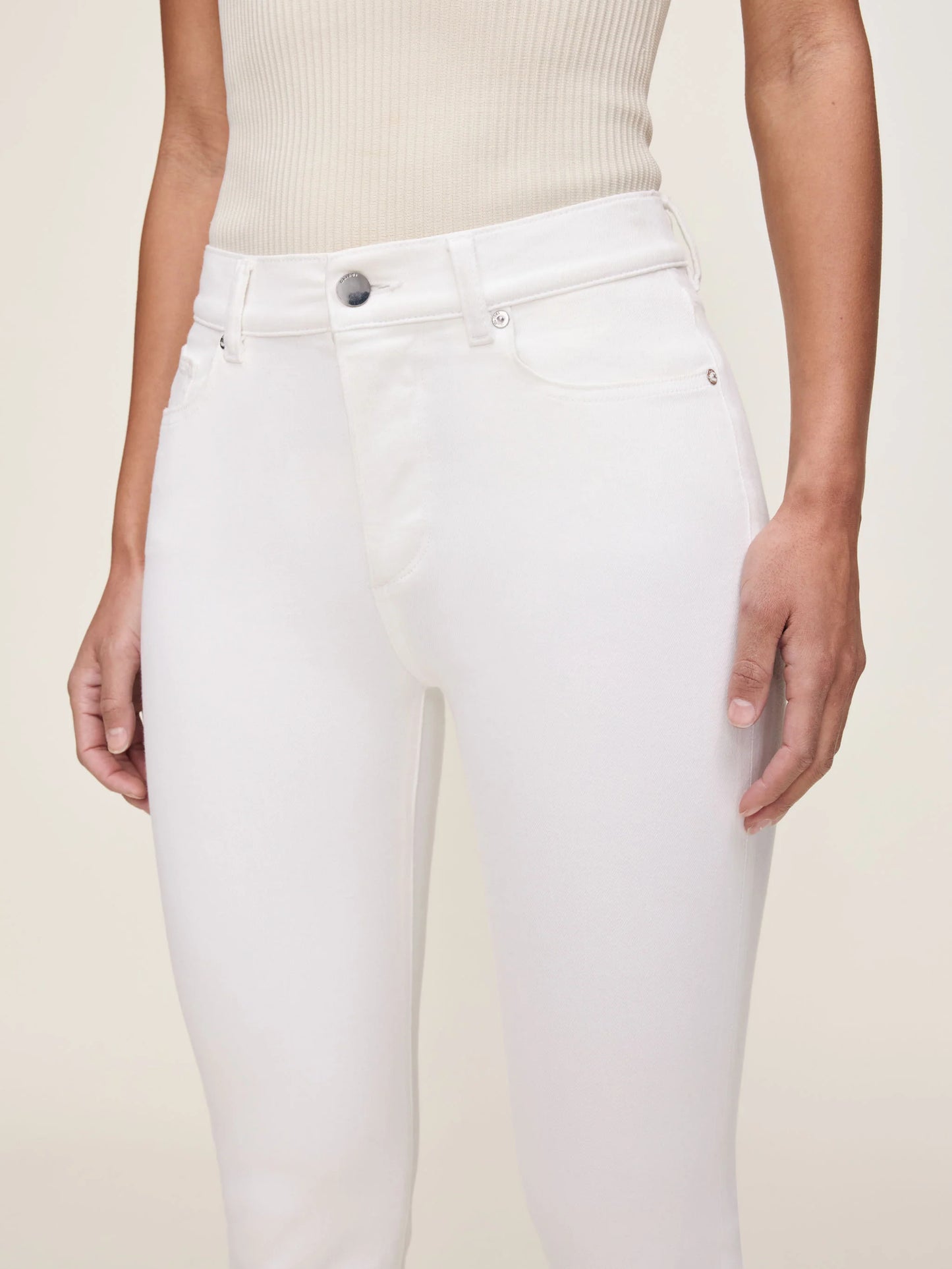 Mara Straight Mid Rise Instasculpt 27 Jeans White - DL1961