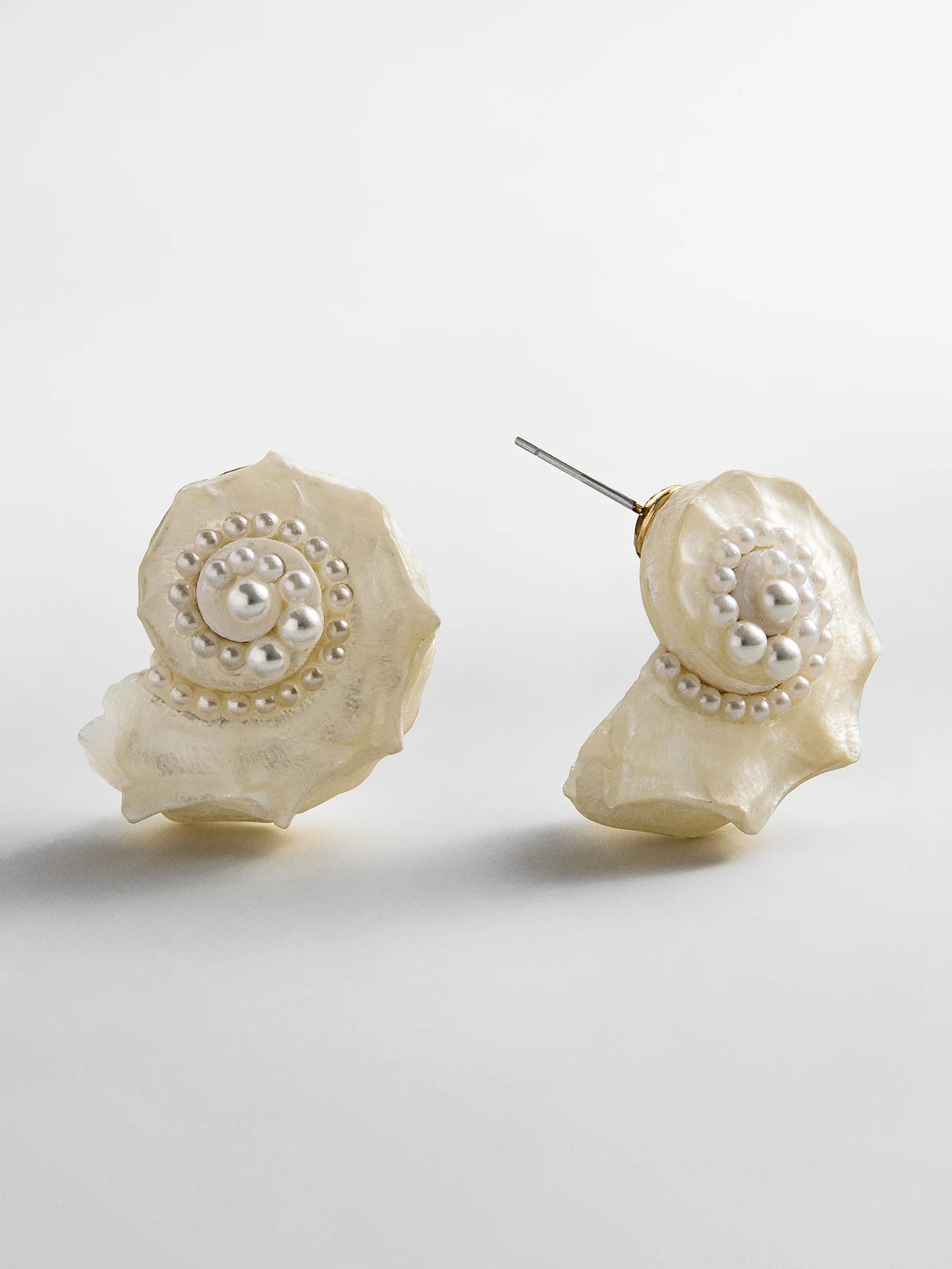 Santana Shell Statement Stud Earrings Pearl - BaubleBar