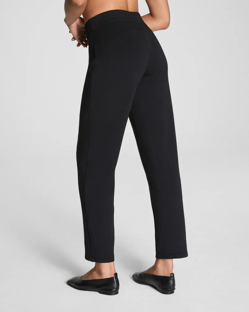 Airessentials Slim Straight Pant Very Black - SPANX