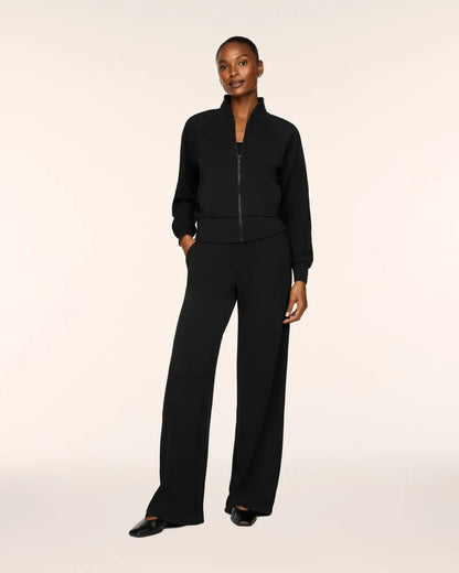 Airessentials Pintuck Wide Leg Pant Very Black - SPANX