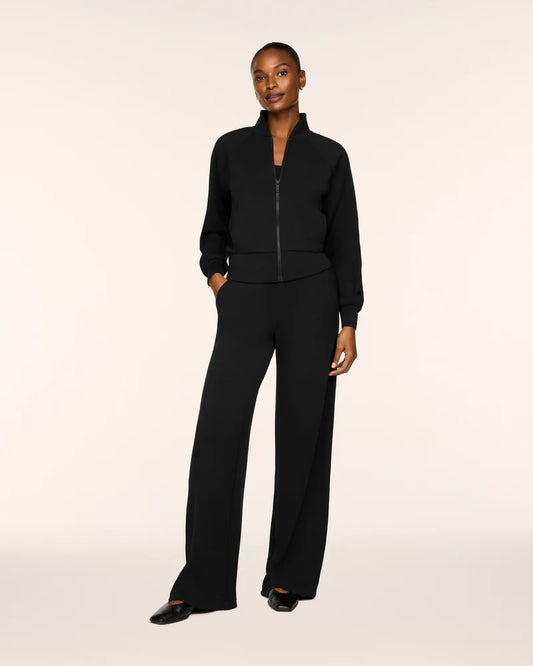 Airessentials Pintuck Wide Leg Pant Very Black - SPANX