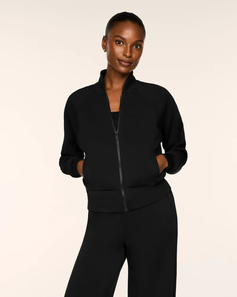 Airessentials Pintuck Track Jacket Very Black - SPANX