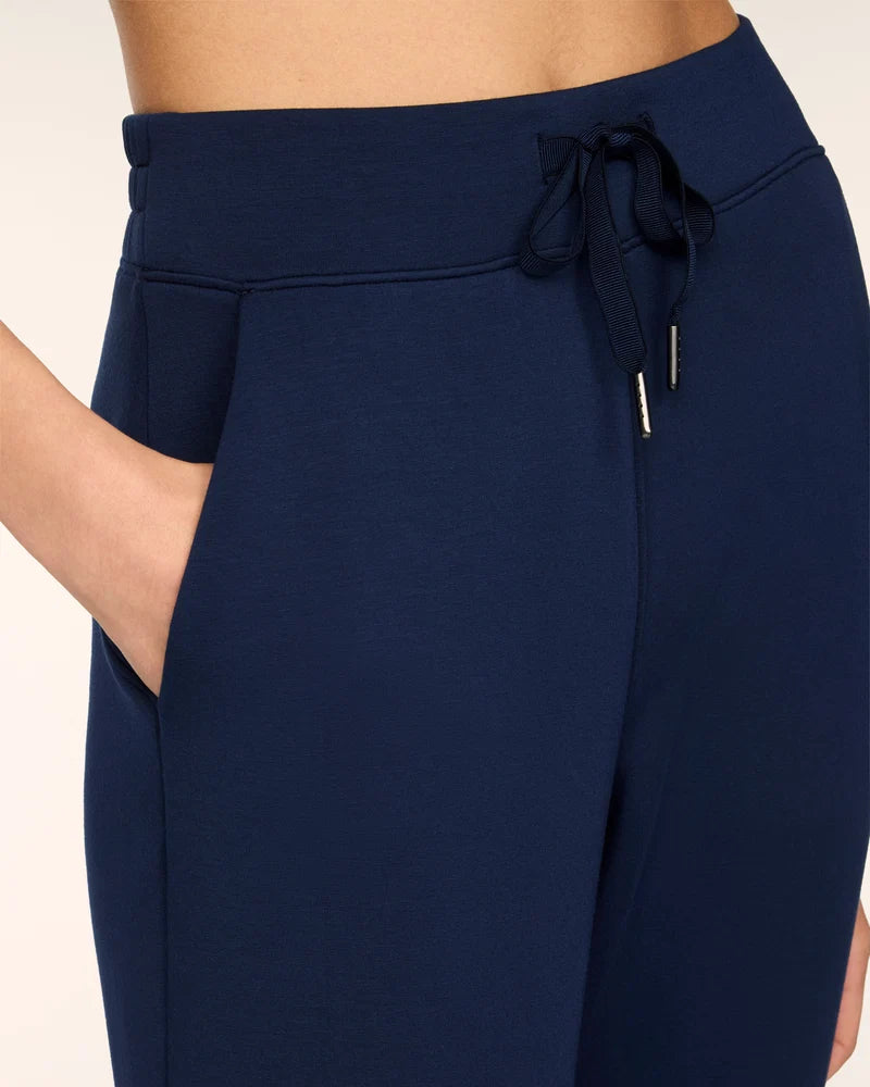 Airessentials Slim Cuff Jogger Timeless Navy - SPANX