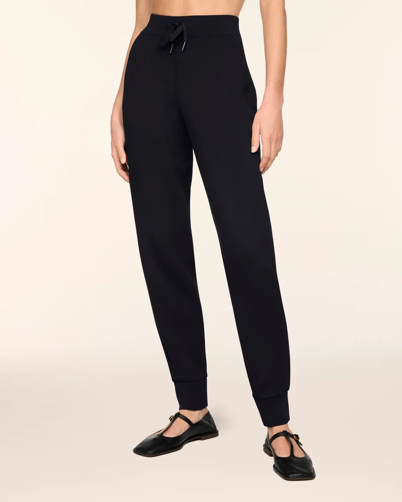 Airessentials Slim Cuff Jogger Very Black - SPANX