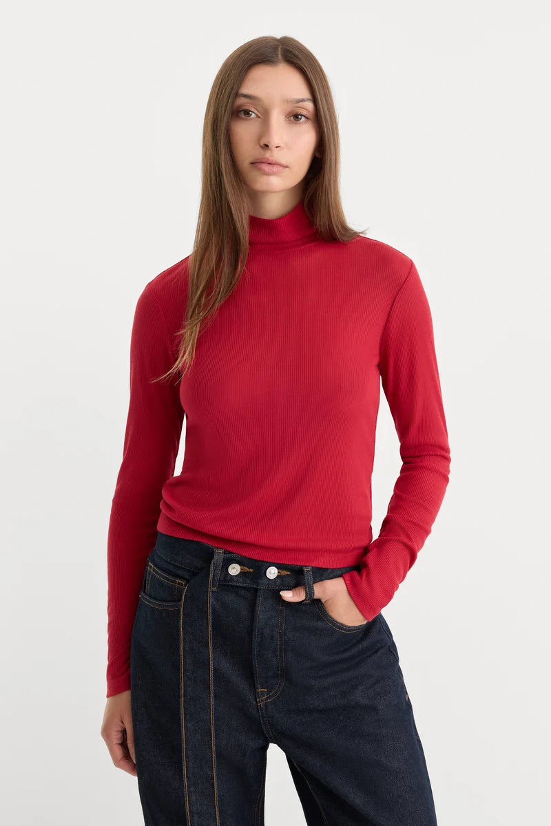 Sheer Rib Turtleneck Carmine - Good American