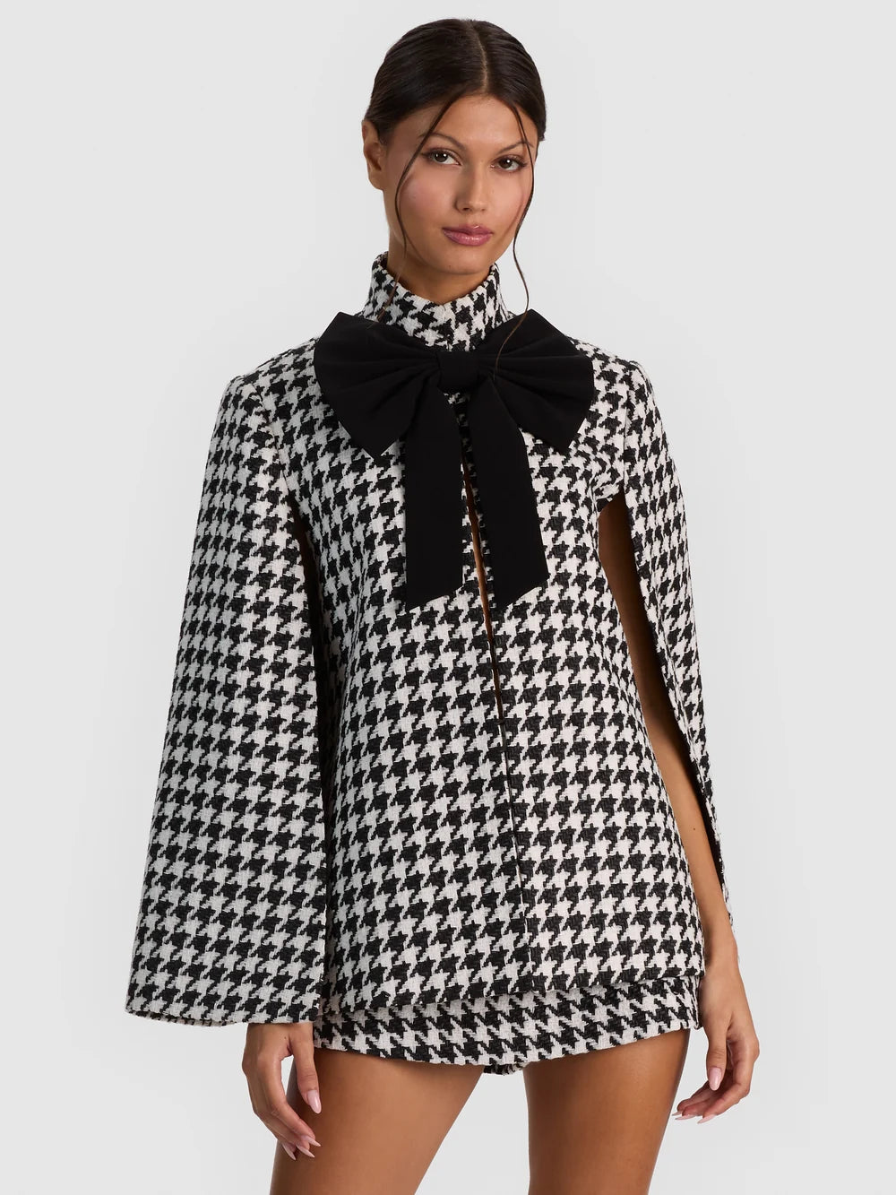 Philippa Cropped Cape Black/Off White - Alice + Olivia