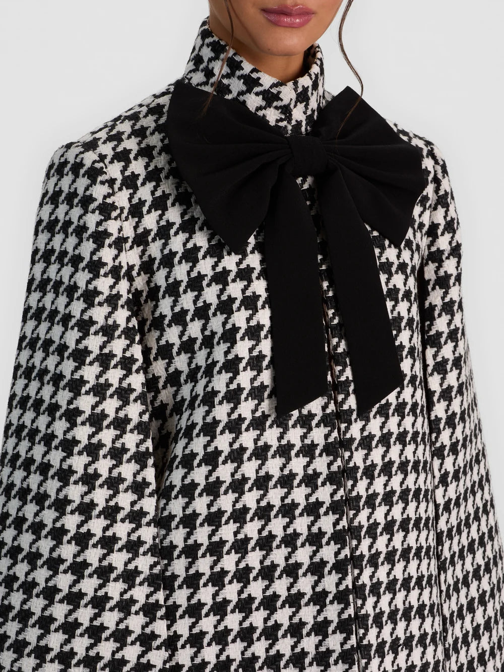 Philippa Cropped Cape Black/Off White - Alice + Olivia