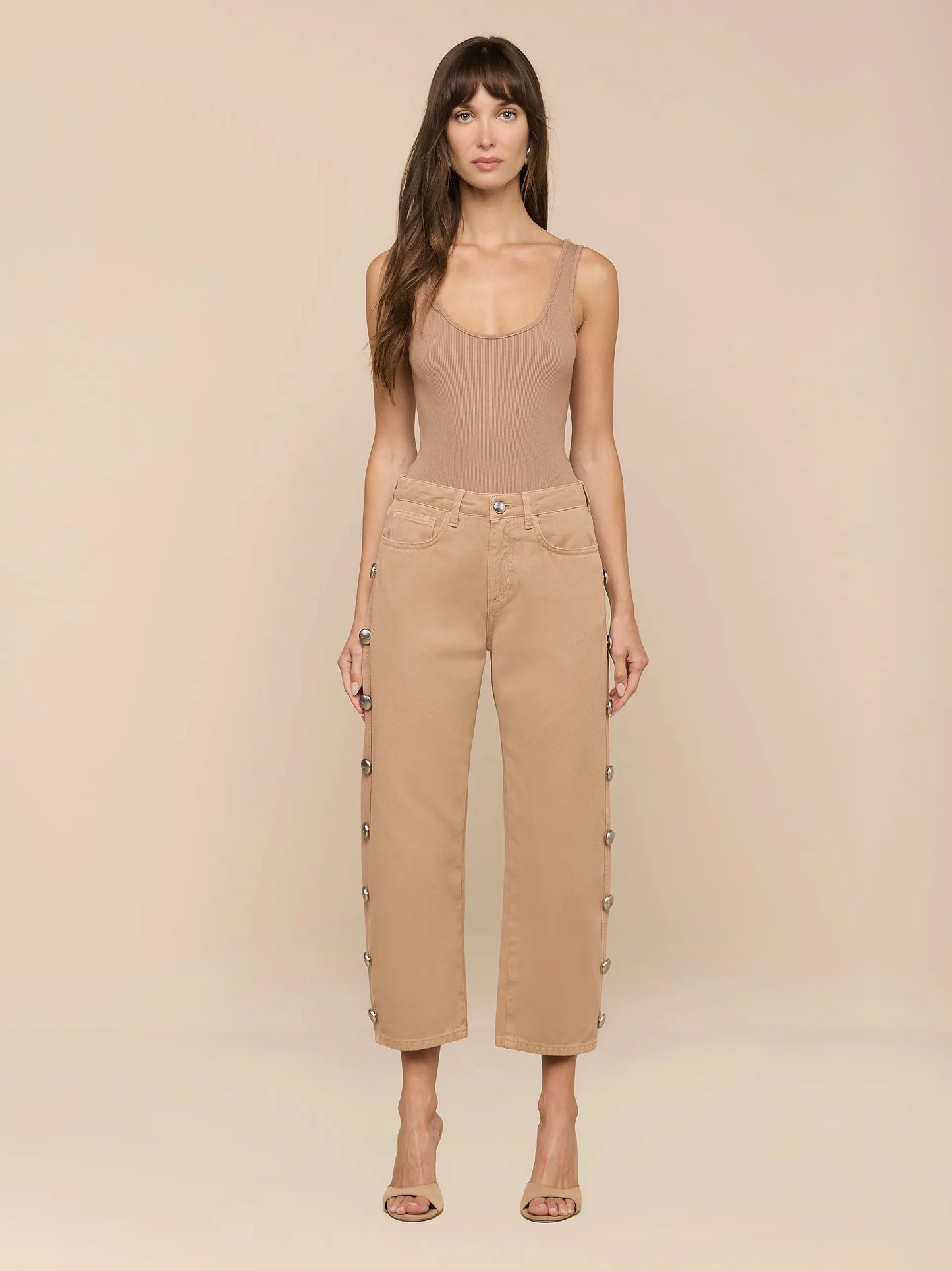Mallis Studded Bow-Leg Jean Cappuccino - L'AGENCE