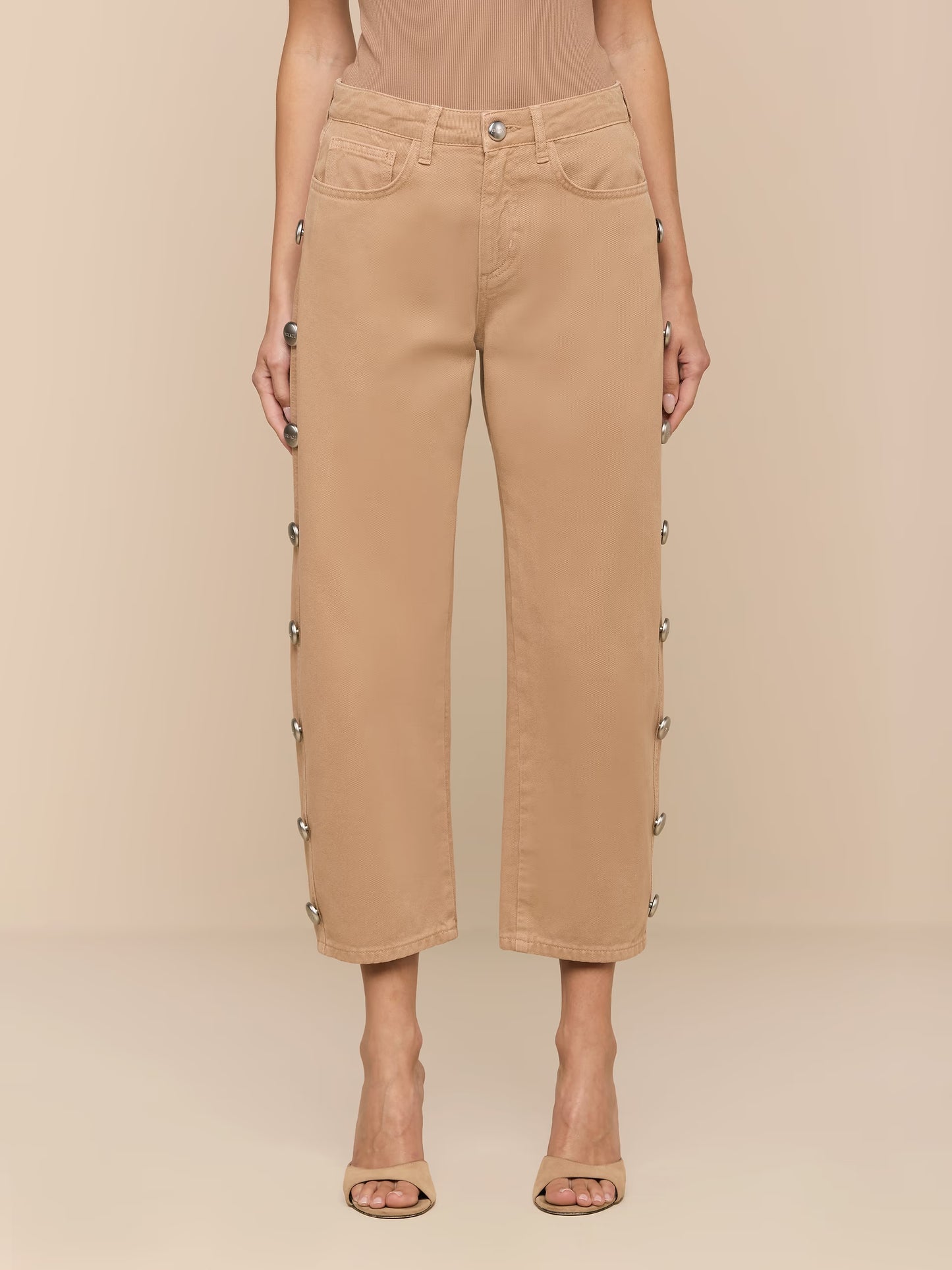 Mallis Studded Bow-Leg Jean Cappuccino - L'AGENCE