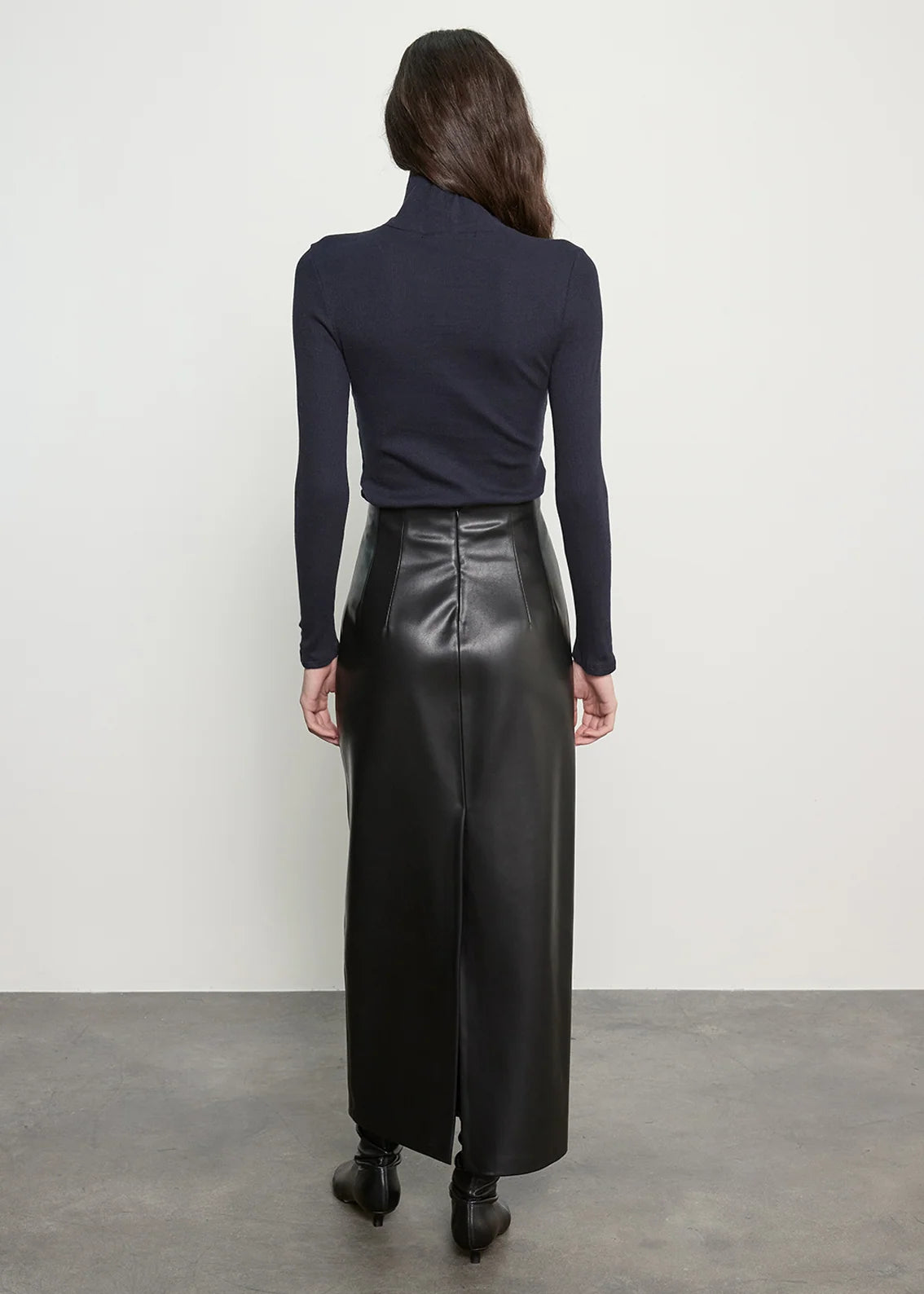 Leather Hi-Waist Curve Skirt Black - Enza Costa