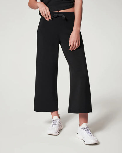 AirEssentials Cropped Wide Leg Pant Very Black - SPANX