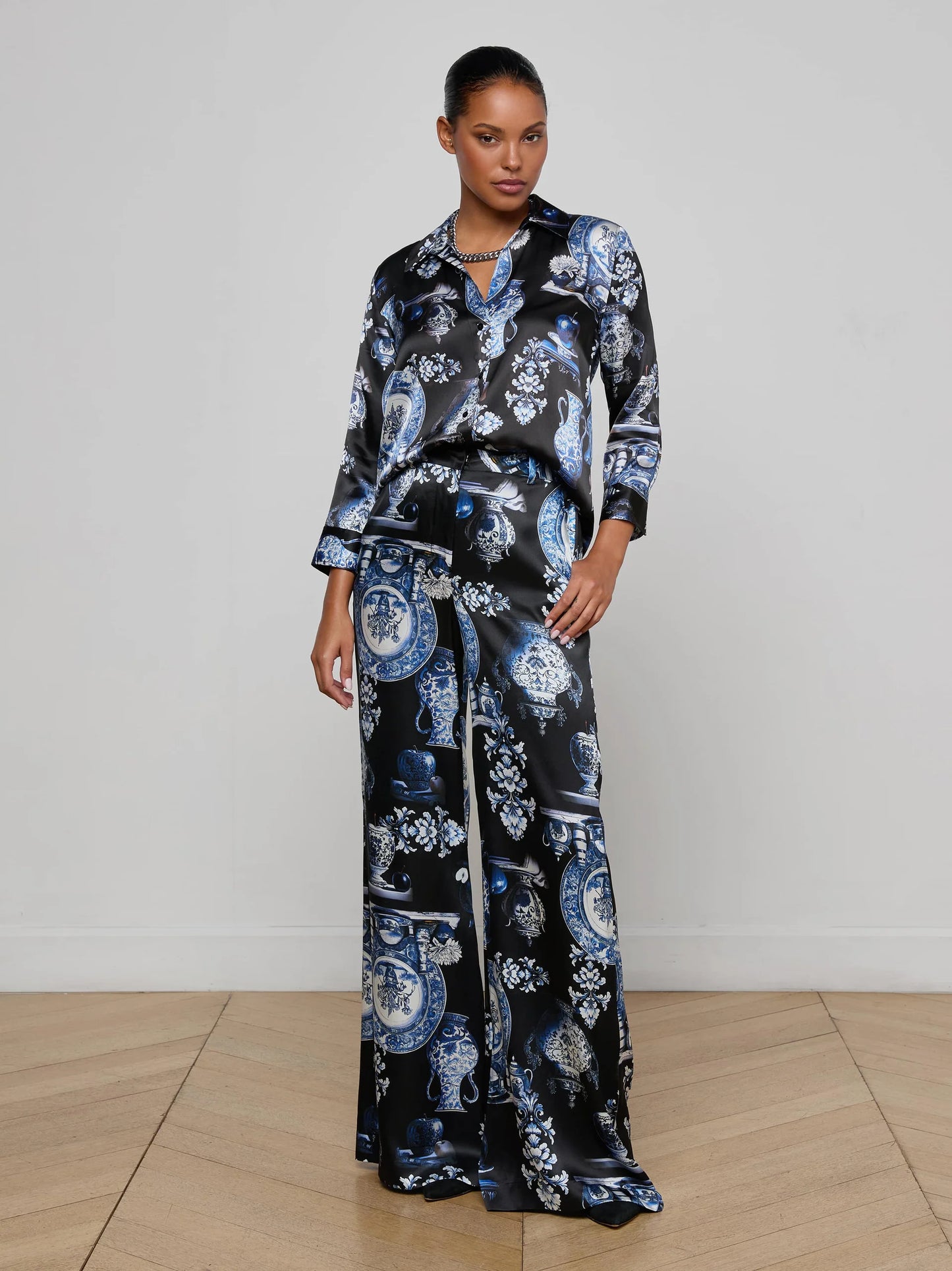 Dani Silk Blouse Black/Blue Porcelain Print - L'AGENCE