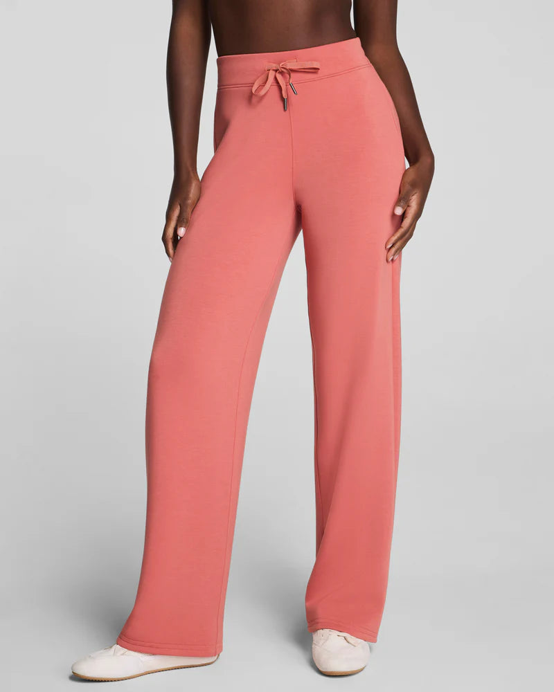 Airessentials Straight Leg Pant Clay - SPANX