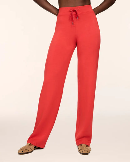 Airessentials Straight Leg Pant Lip Stain - SPANX