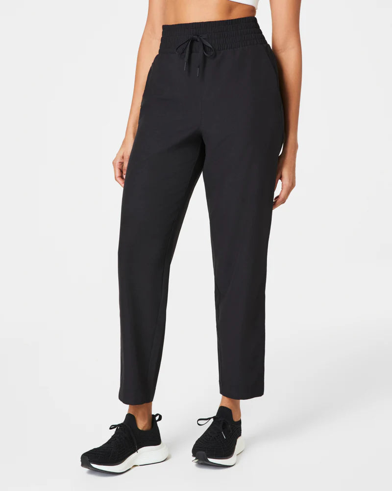 On The Move Slim Pant Very Black - SPANX
