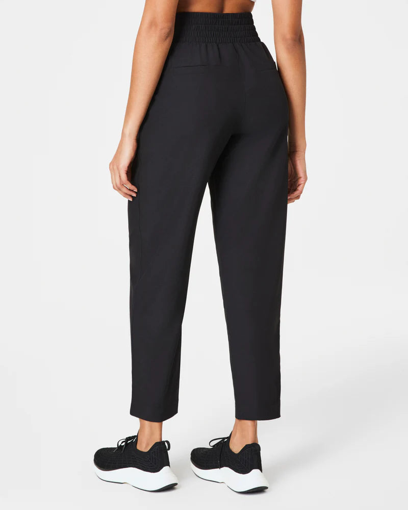 On The Move Slim Pant Very Black - SPANX
