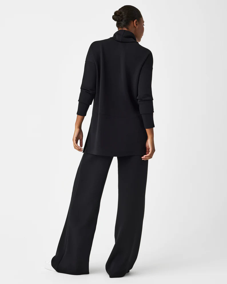 AirEssentials Turtleneck Tunic Very Black - SPANX – Jackie Z Style Co.