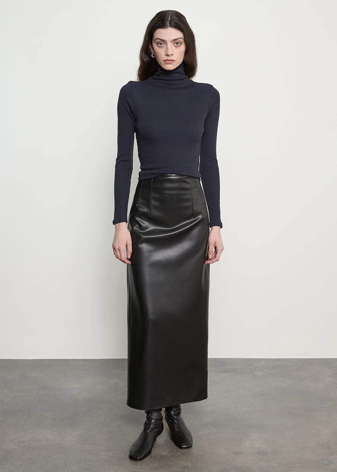 Leather Hi-Waist Curve Skirt Black - Enza Costa