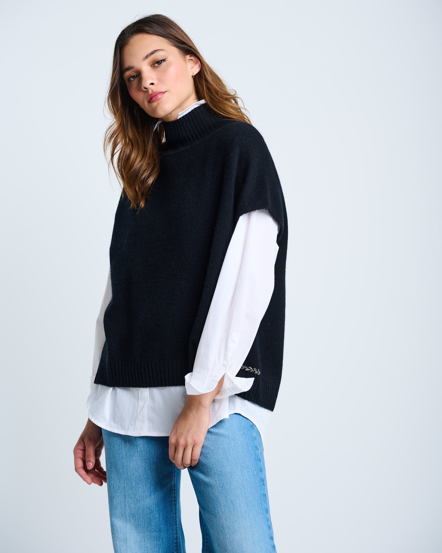 With A Twist Onyx - Lisa Todd