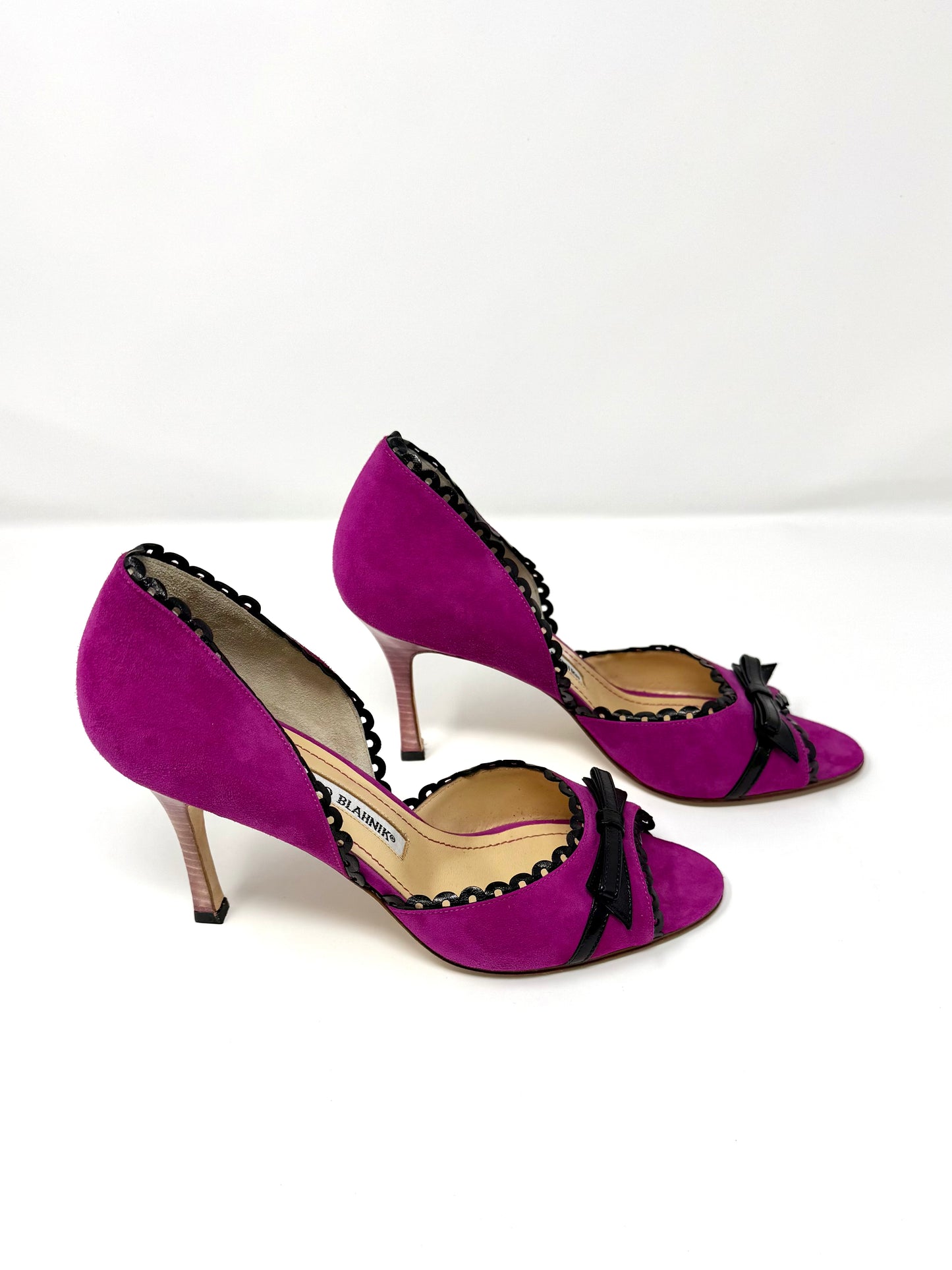 Suede d'Orsay Pumps - Manolo Blahnik