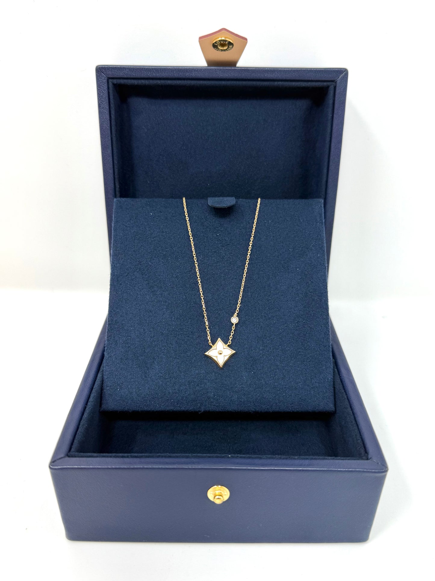 Blossom BB Star Pendant Necklace - Louis Vuitton