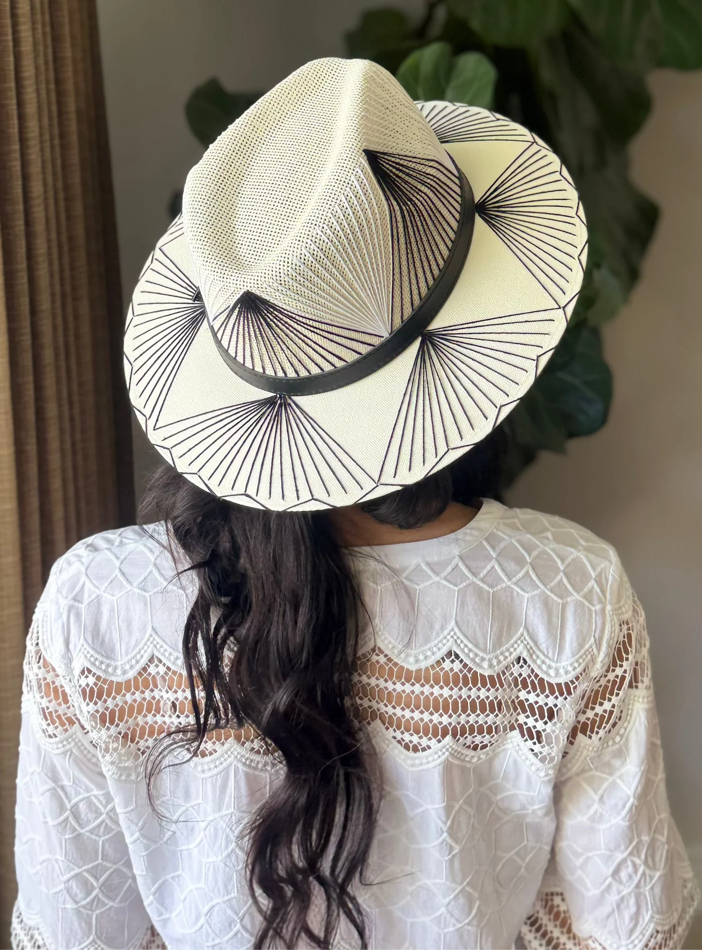 Agave Embroidered Hat Black - Chisme Lifestyle