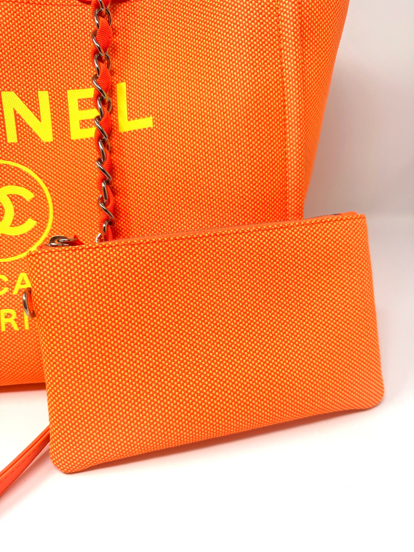Deauville Tote Orange - Chanel