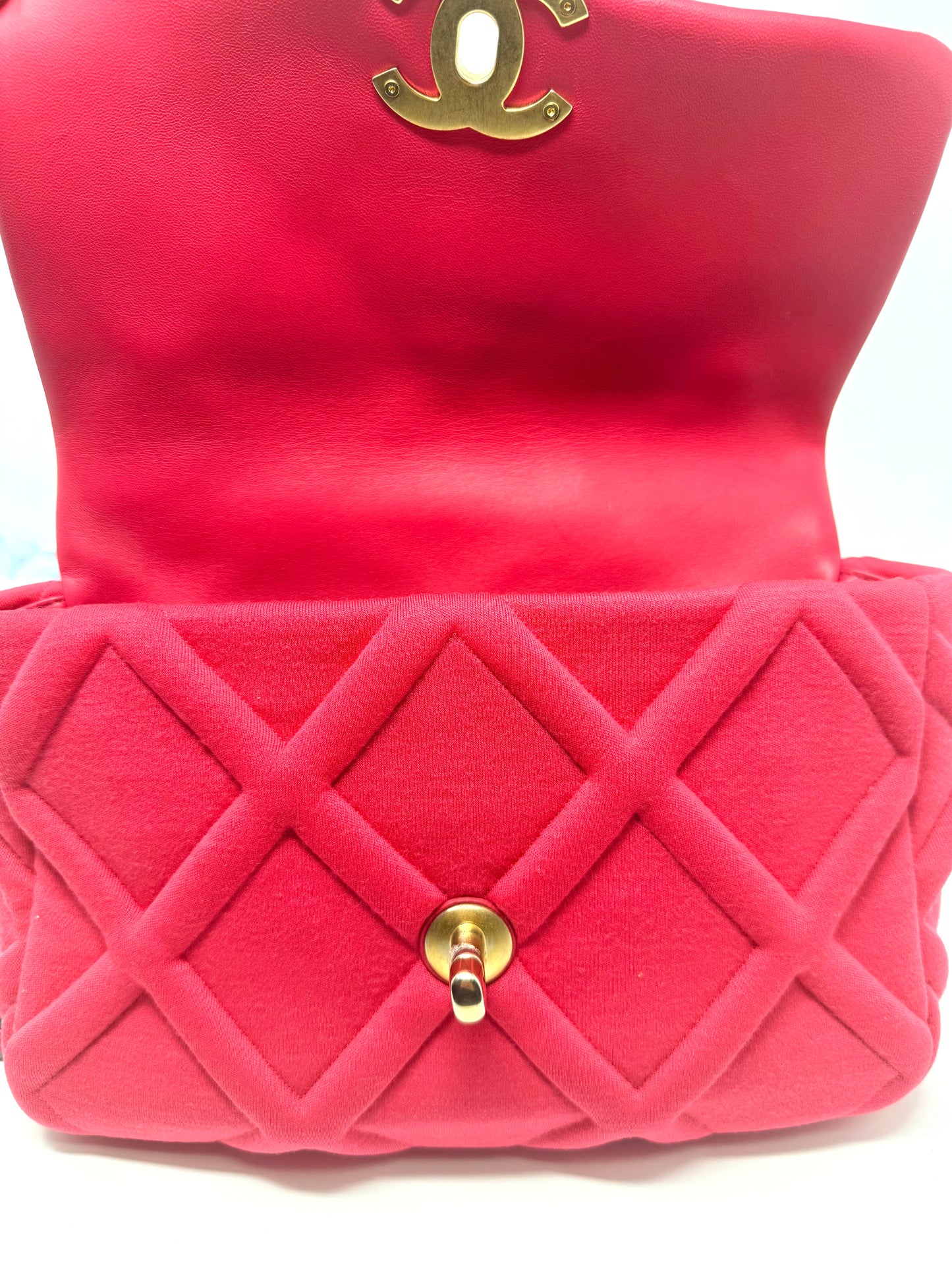 19 Flap Bag Quilted Jersey Medium Pink - Chanel