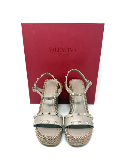 Rockstud Torchon Wedge Sandals Poudre - Valentino