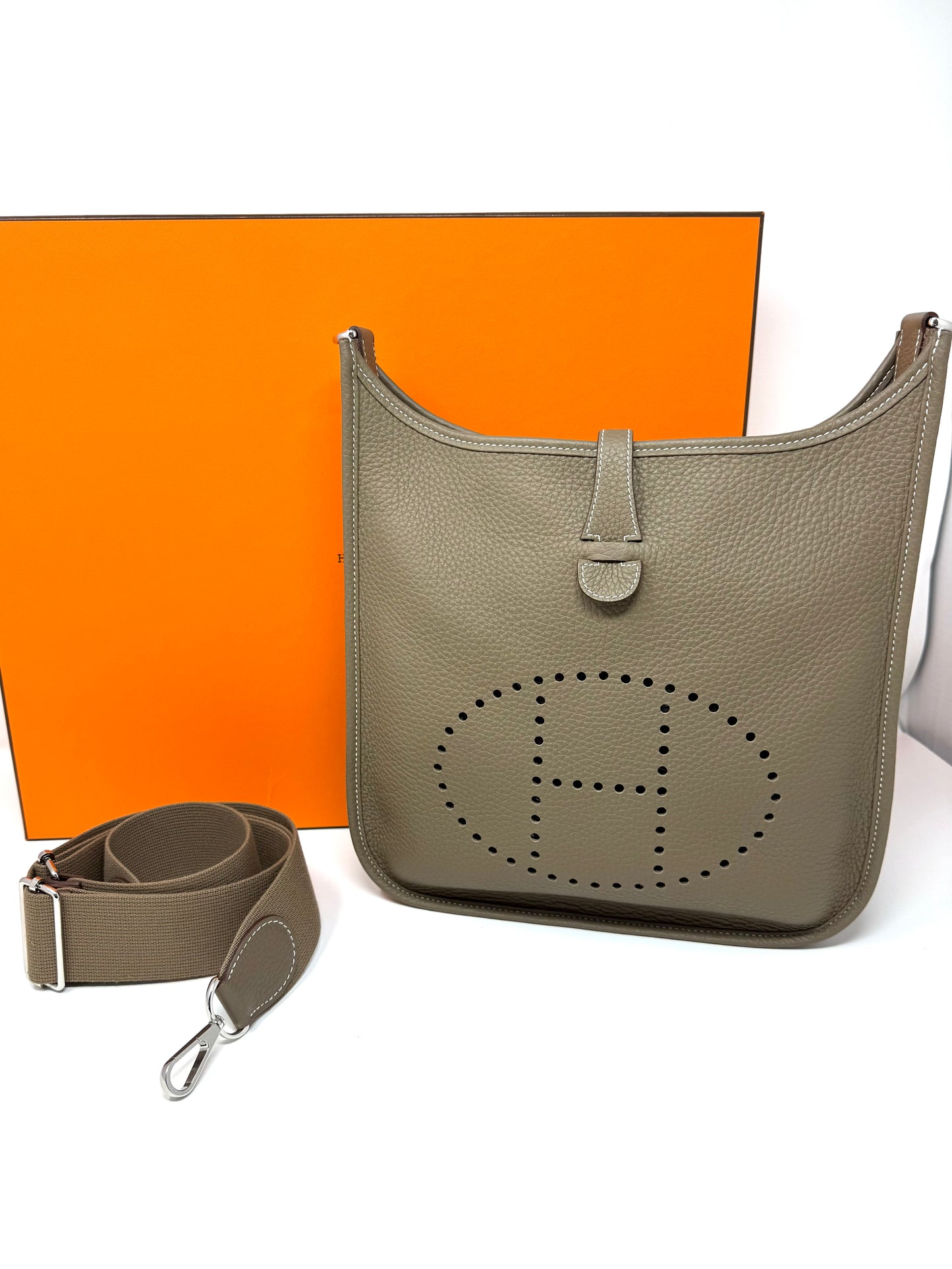 Evelyne III 29 Clemence Etoupe - Hermes