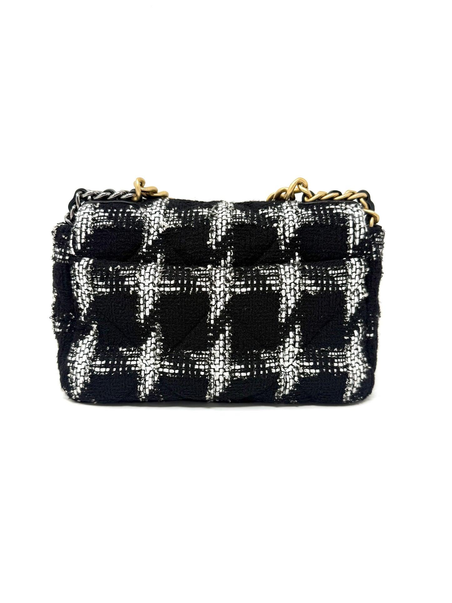 19 Flap Bag Quilted Tweed Medium Black/White - Chanel