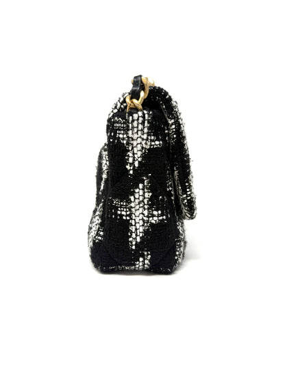 19 Flap Bag Quilted Tweed Medium Black/White - Chanel