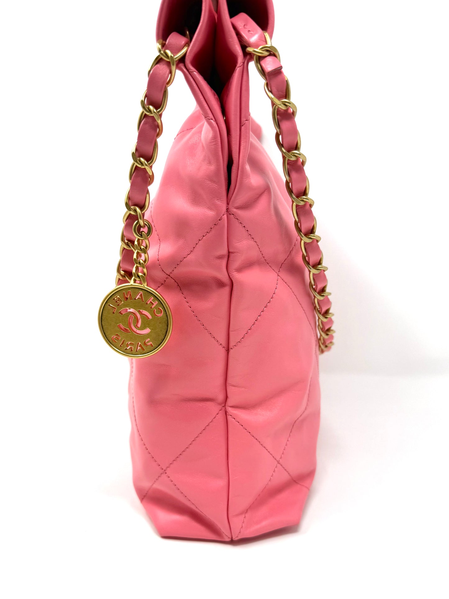 Large 22 Hobo Bag Pink Leather - Chanel
