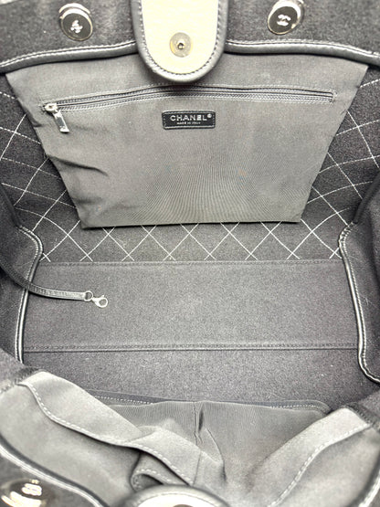 Large Deauville Wool Felt Tote White/Black - Chanel