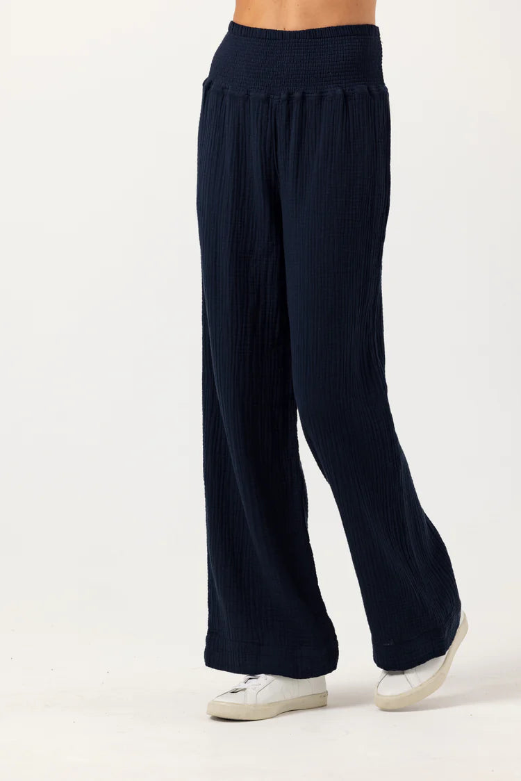 Lila Pants Navy - Sundays