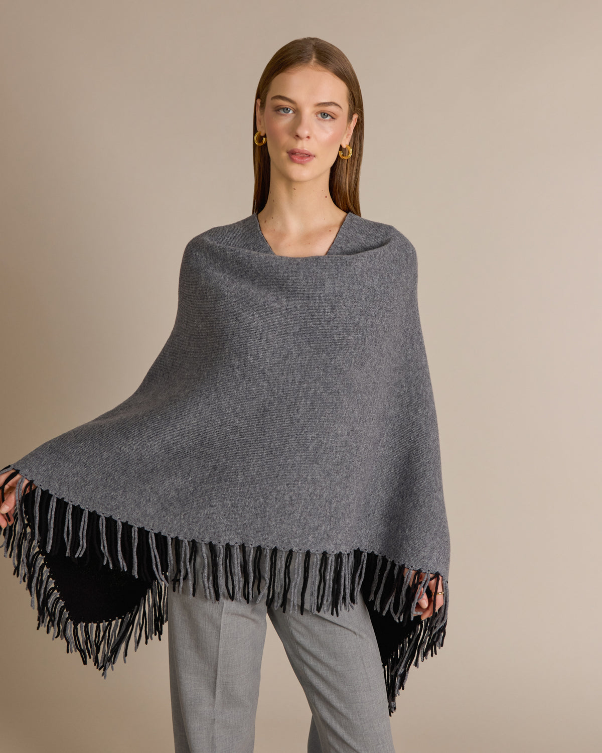 Merino Kali Reversible Fringe Poncho Black/Stone - Alashan