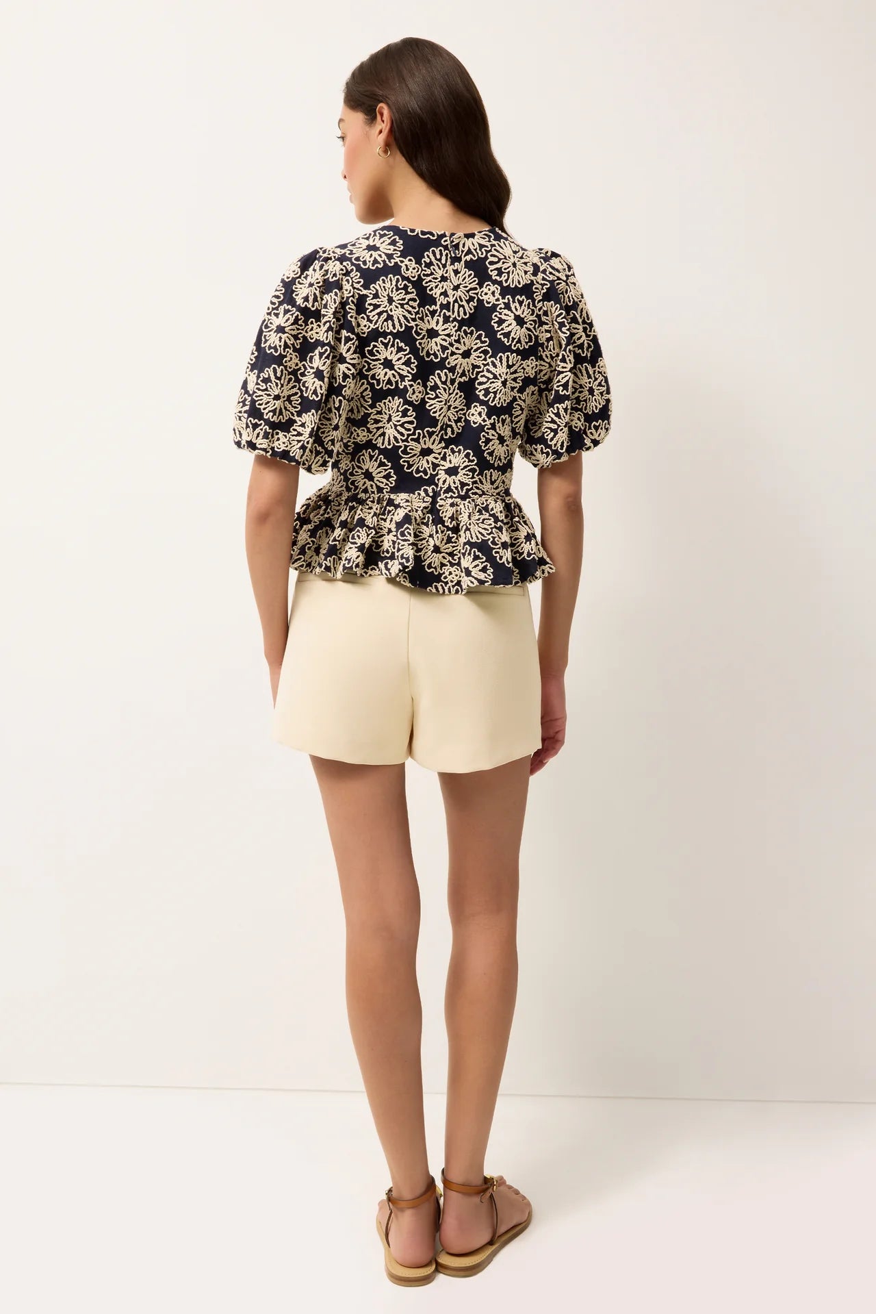 Mia Short Sand - Marie Oliver