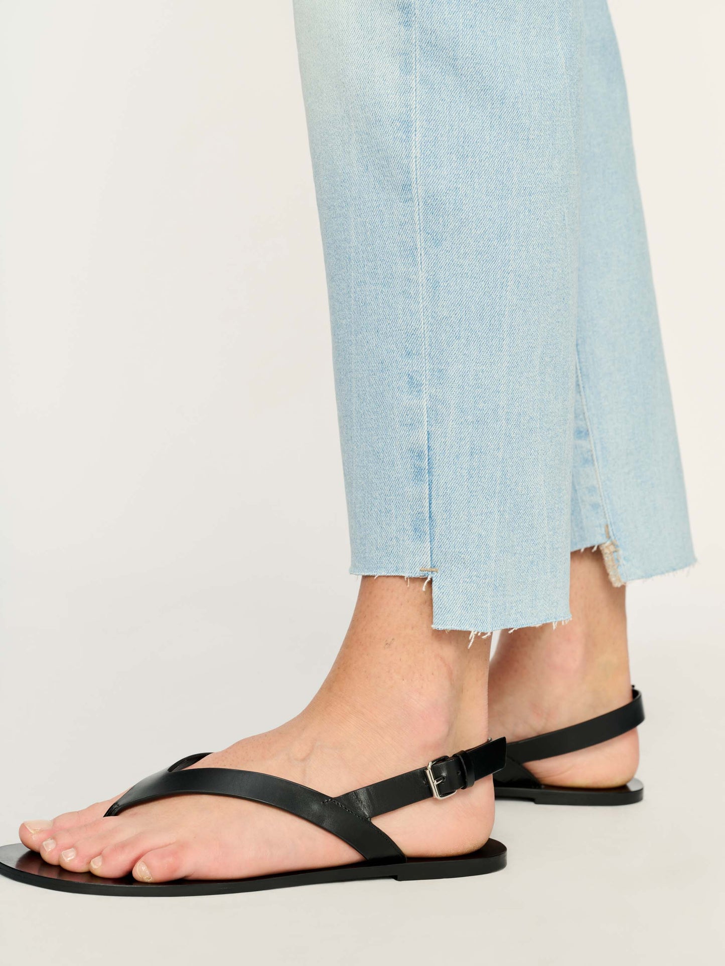 Mara Straight : Mid Rise Instasculpt Ankle Jeans Blue Isle - DL 1961