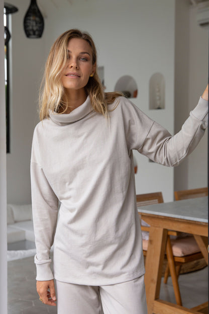 Loungewear Turtleneck Sweater Camel - Skemo