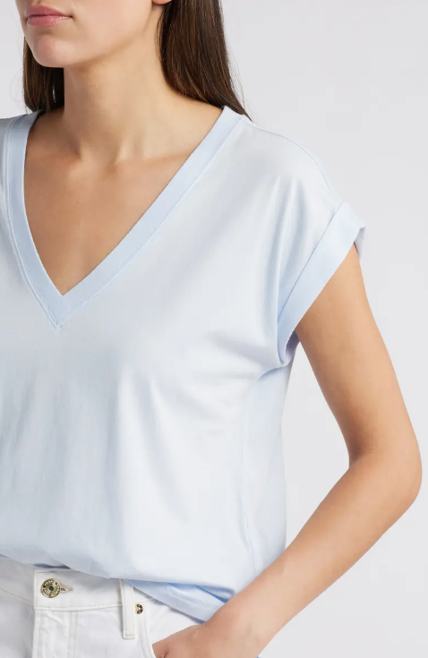 Easy V-Neck Tee Light Chambray - Frame