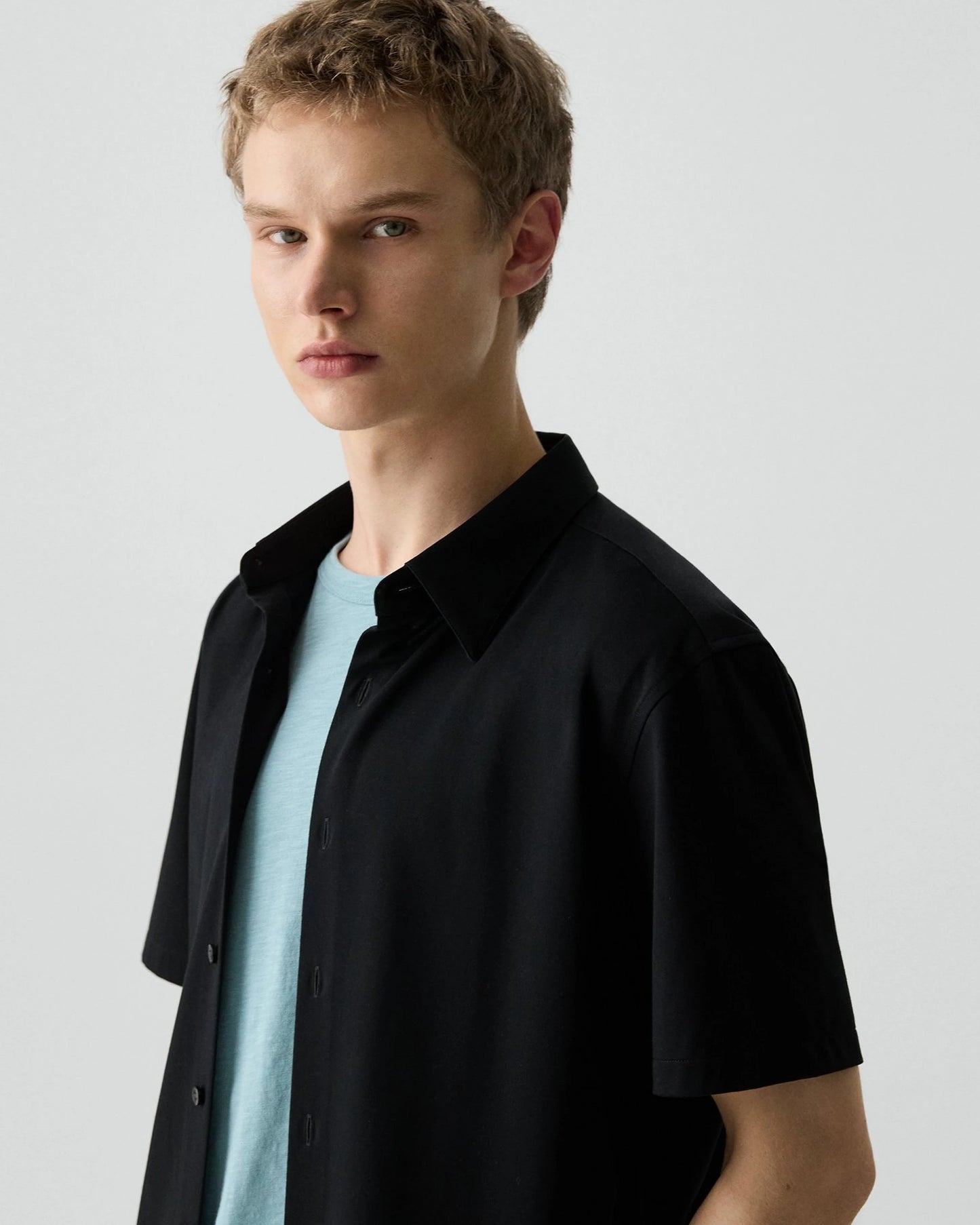 Irving Short-Sleeve Shirt Structure Knit Black - Theory Men