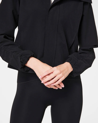 On The Move Cinched Jacket Very Black - SPANX