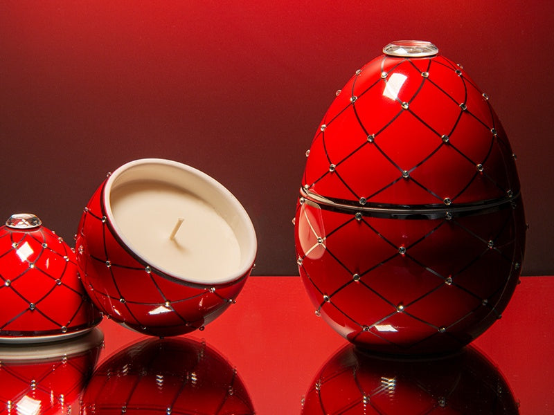 Red Egg With Silver Stripe Candle - Ladenac