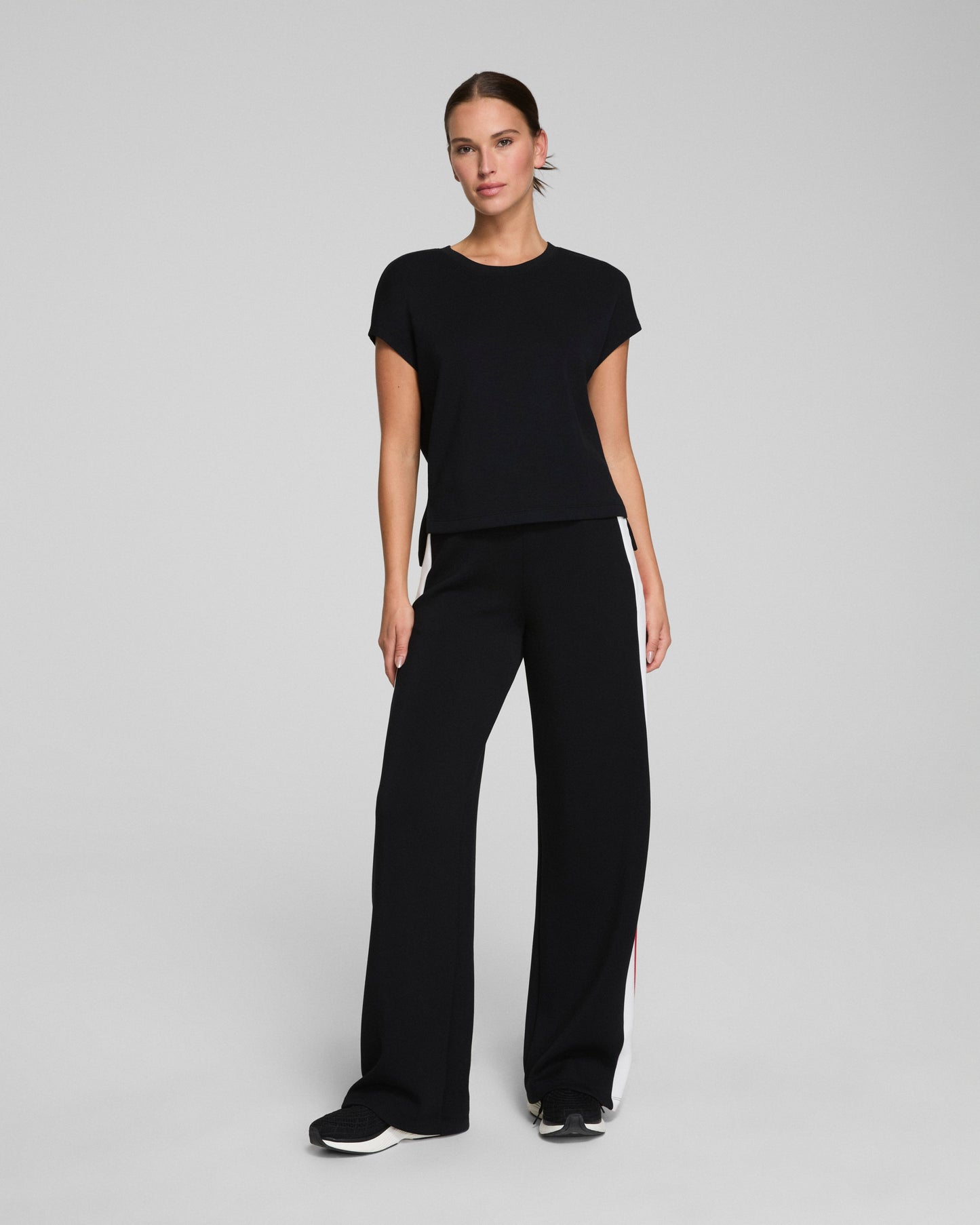 Airessentials Light Tee Very Black - SPANX